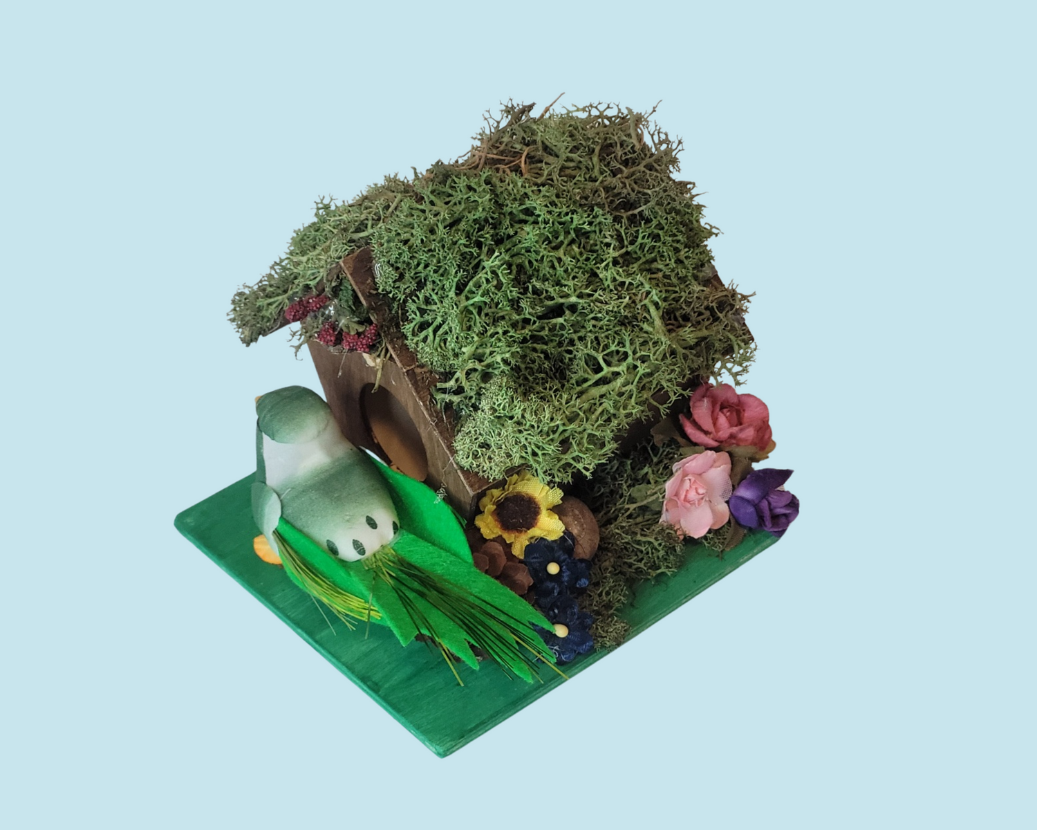 Green-Natural Birdhouse, also comes in Winterscape and Silver